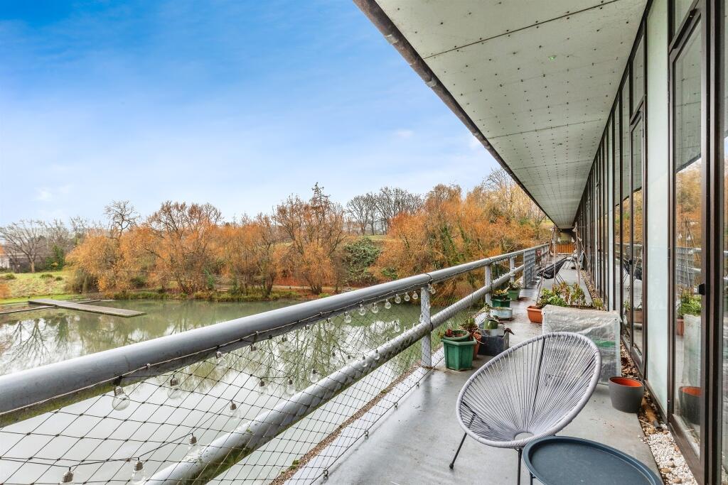 Additional property image - Lake Shore Drive, Bristol