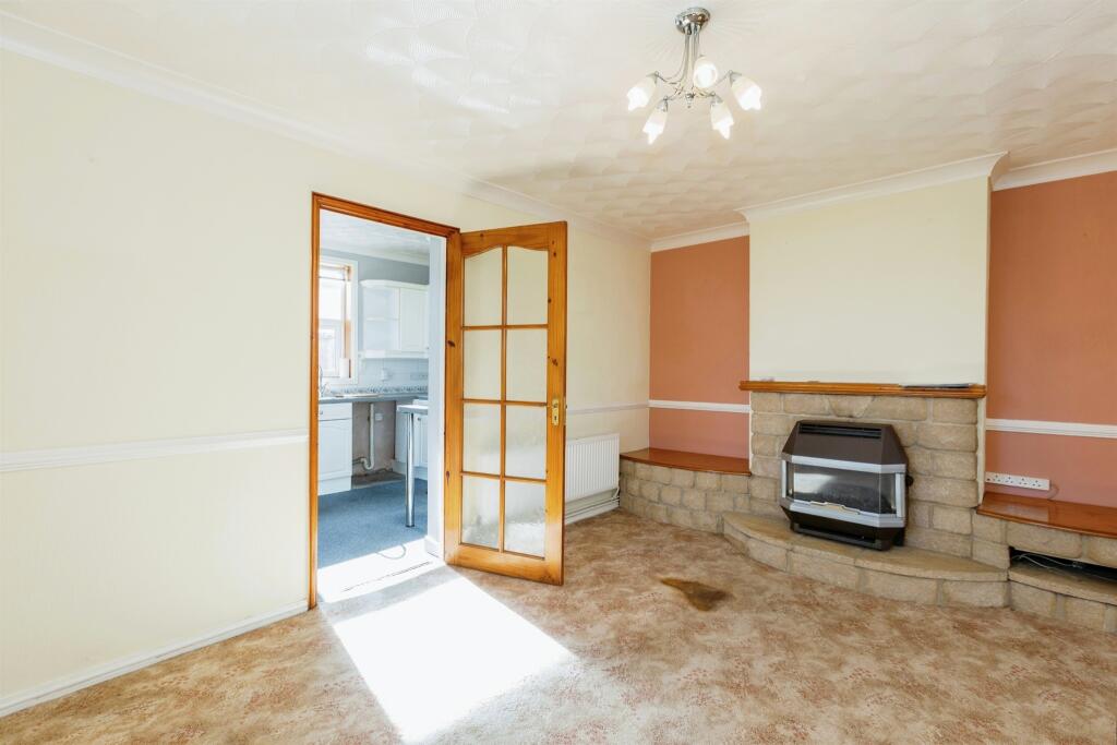 Additional property image - Maytree Avenue, Bristol