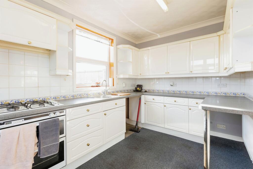 Additional property image - Maytree Avenue, Bristol