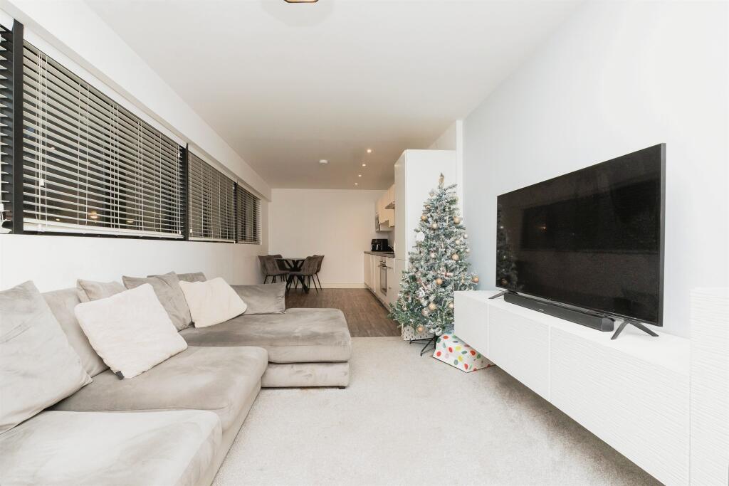 Additional property image - Whitchurch Lane, Bristol