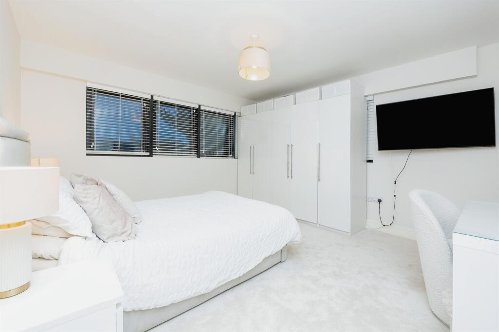 Additional property image - Whitchurch Lane, Bristol