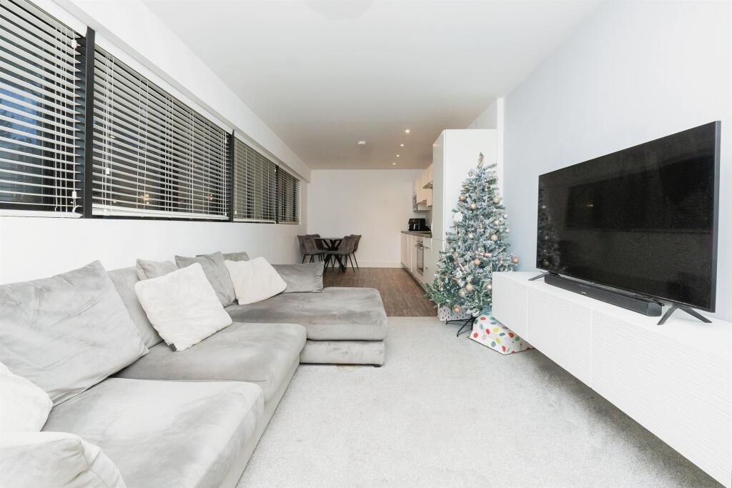 Additional property image - Whitchurch Lane, Bristol