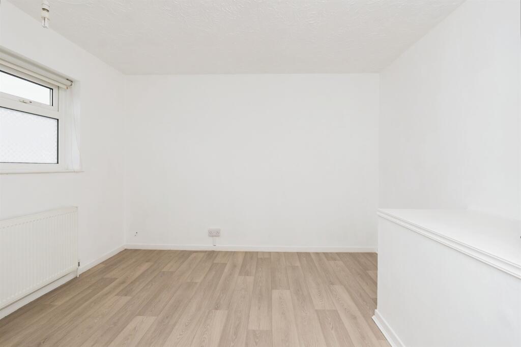 Additional property image - Bishport Avenue, Bristol