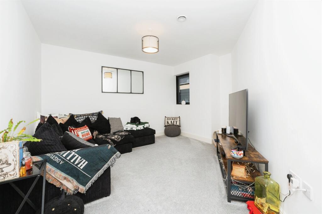 Additional property image - Whitchurch Lane, Bristol