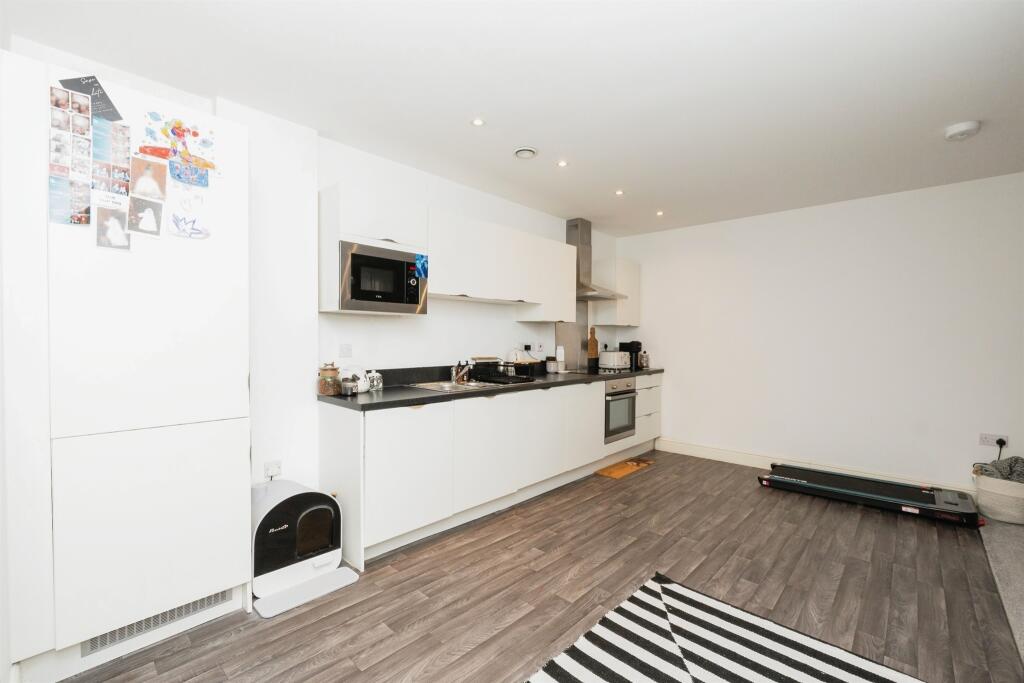 Additional property image - Whitchurch Lane, Bristol