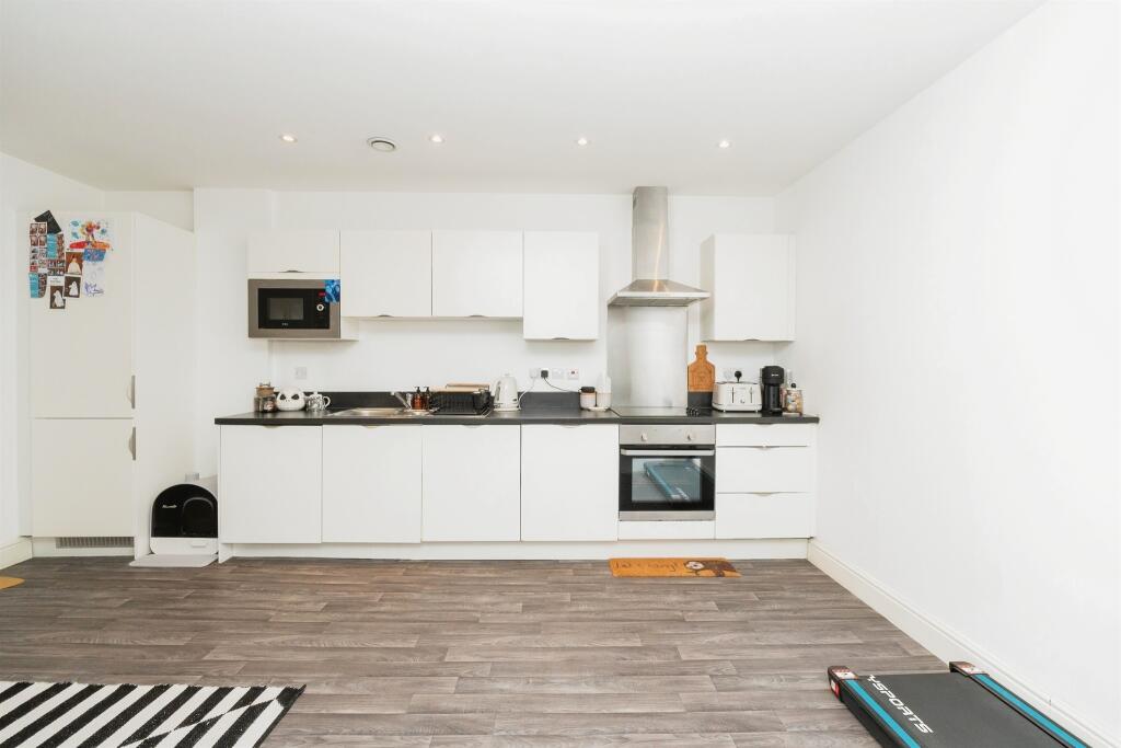 Additional property image - Whitchurch Lane, Bristol