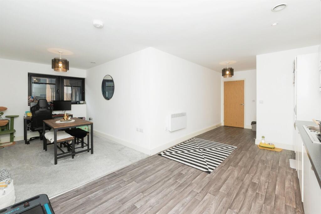 Additional property image - Whitchurch Lane, Bristol