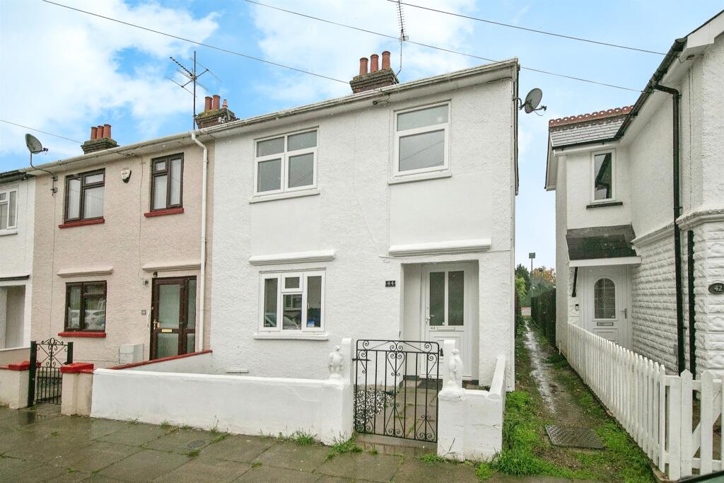3 bedroom end of terrace house for sale in Leopold Road, Ipswich, IP4