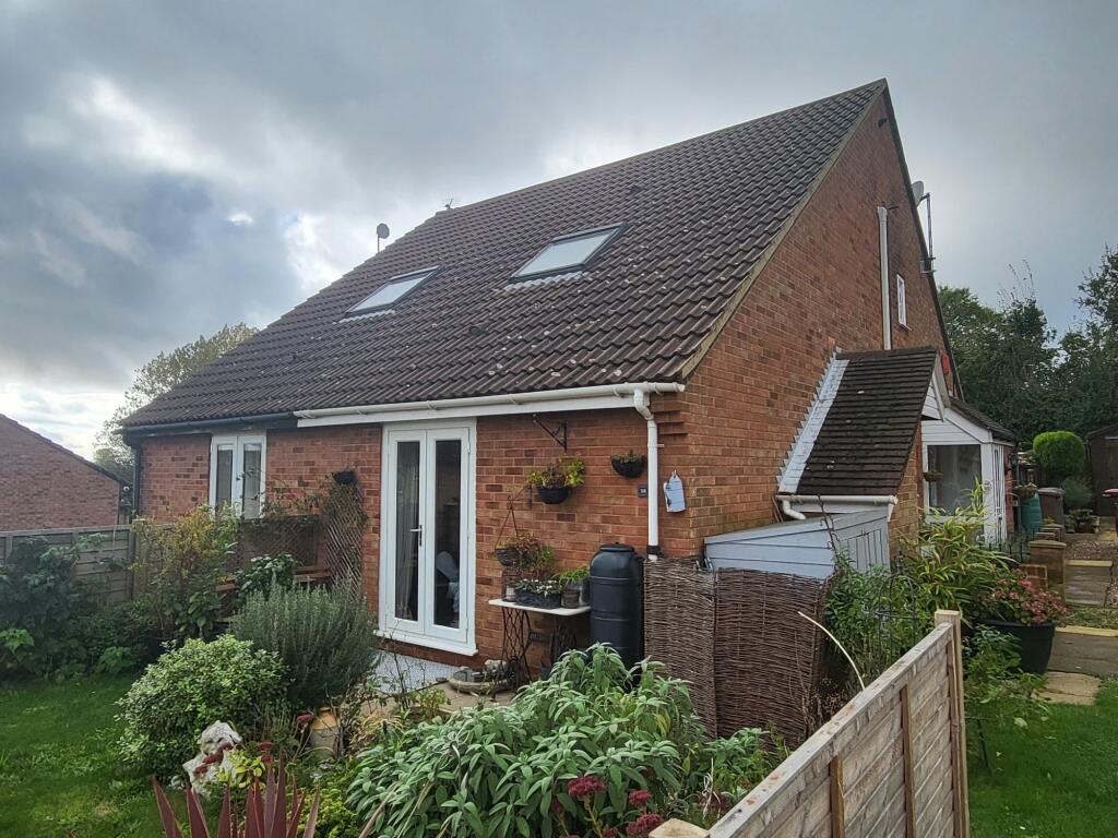 1 bedroom cluster house for sale in Brightwell Close, Felixstowe, IP11