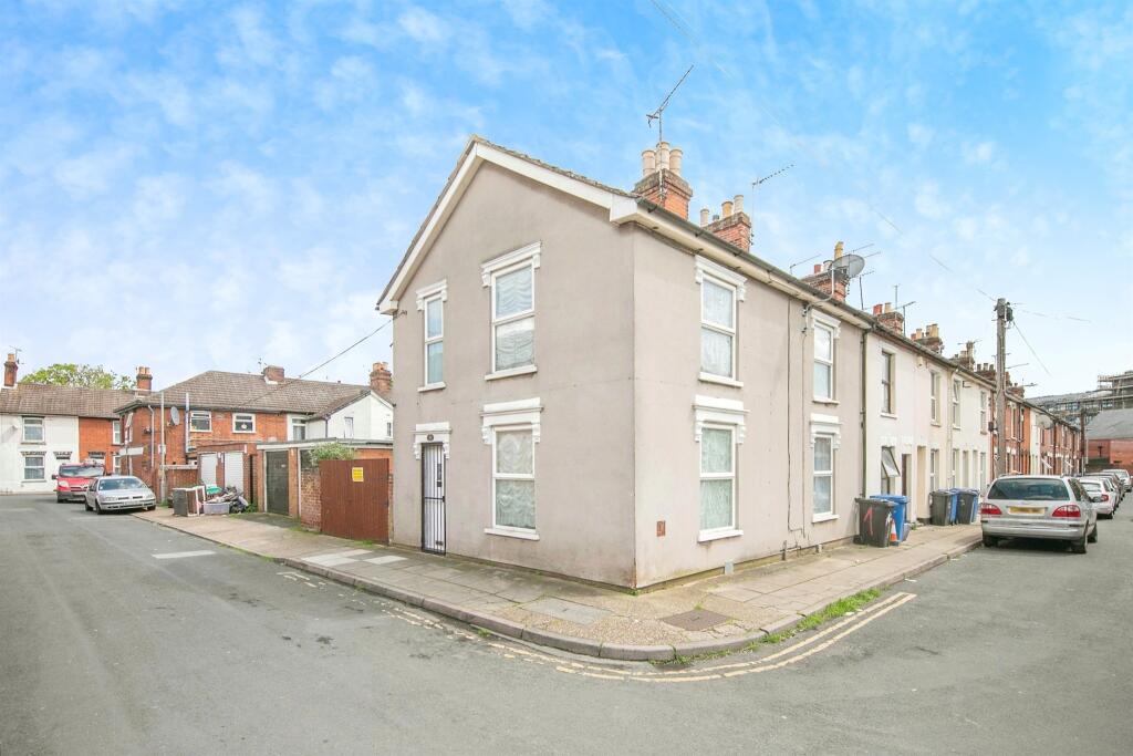 3 bedroom end of terrace house for sale in Gibbons Street, IPSWICH, IP1