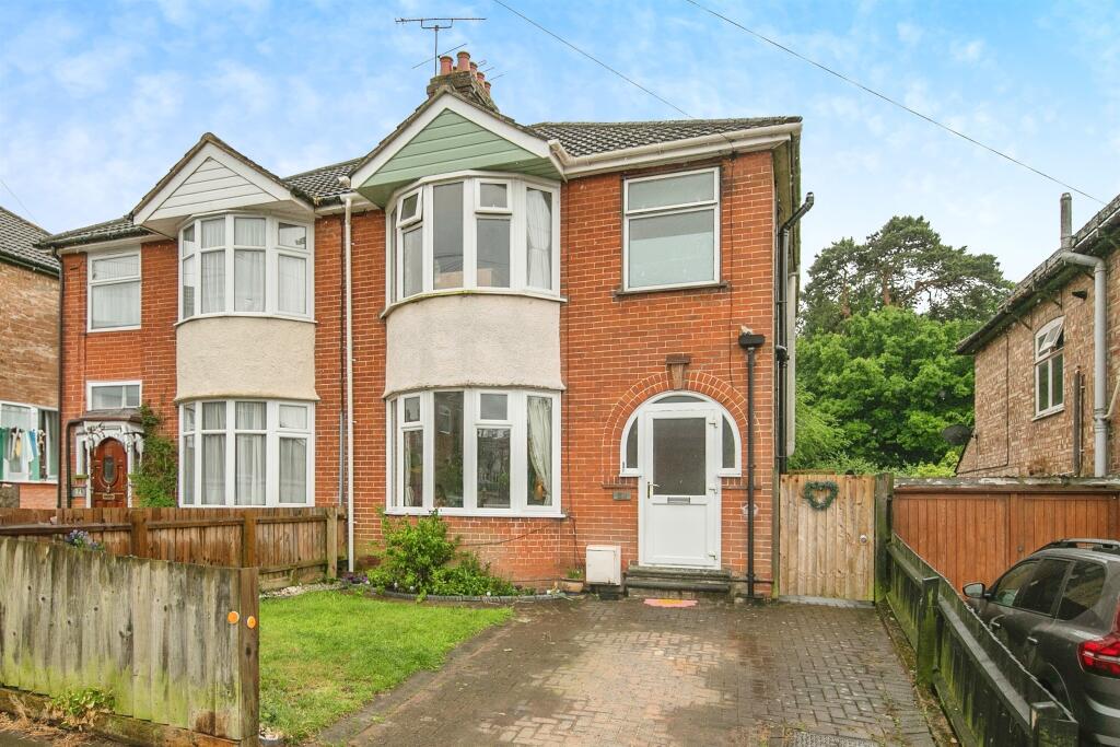 Main image of property: Pine View Road, Ipswich