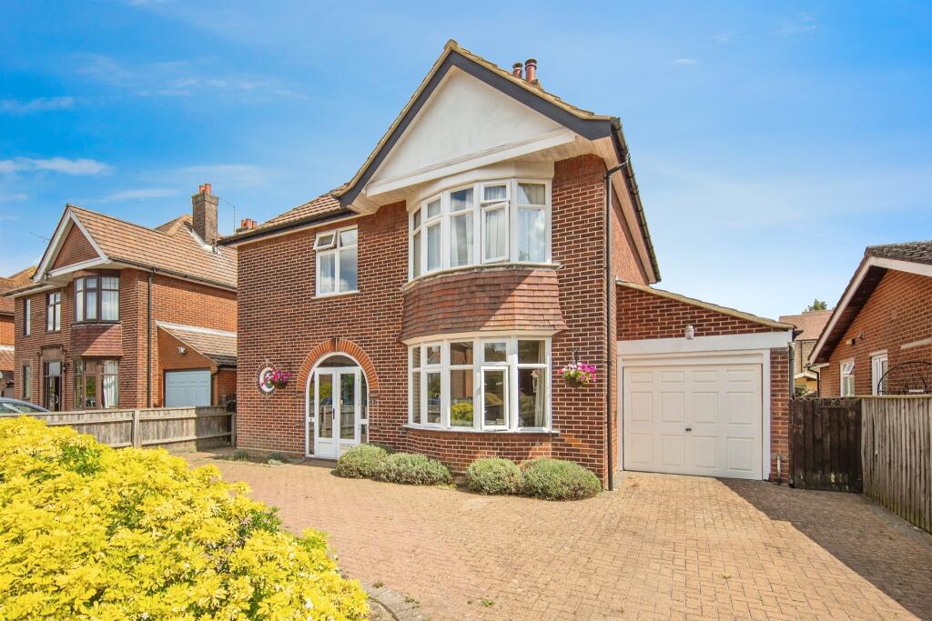 Main image of property: Valley Close, Ipswich
