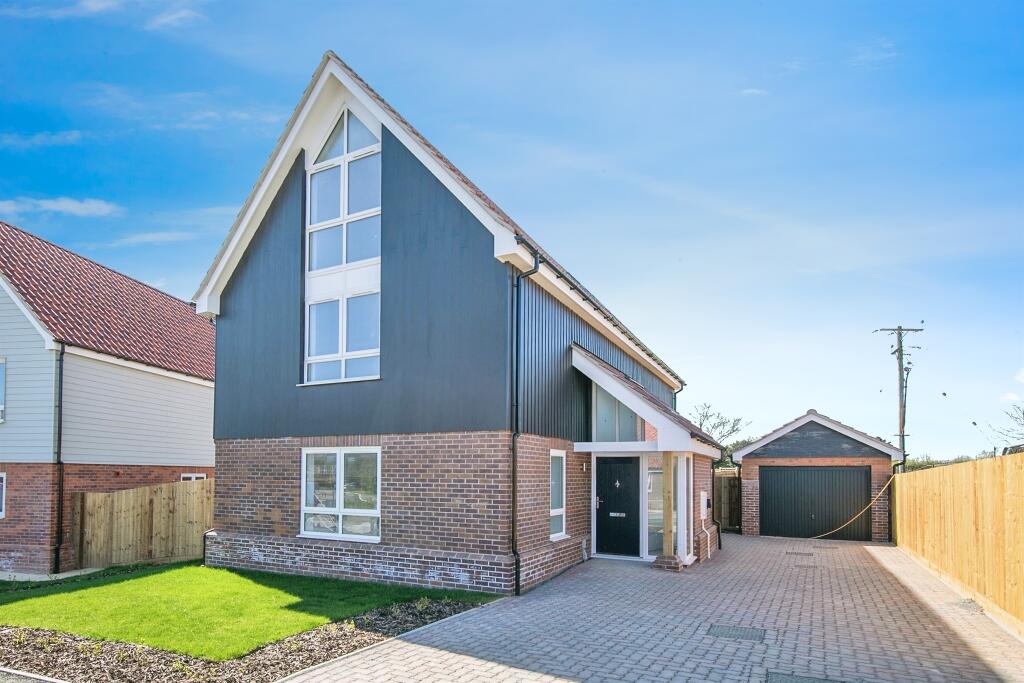 Main image of property: Spalding Way, Chelmondiston, Ipswich