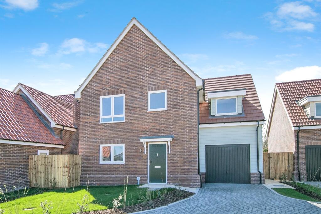 Main image of property: Spalding Way, Chelmondiston, Ipswich