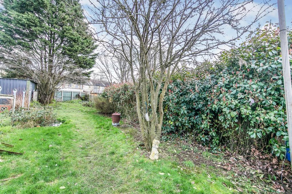 4 bedroom semidetached house for sale in Bernard Crescent, Ipswich, IP3