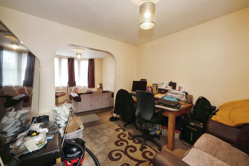 Additional property image - Soundwell Road, Bristol