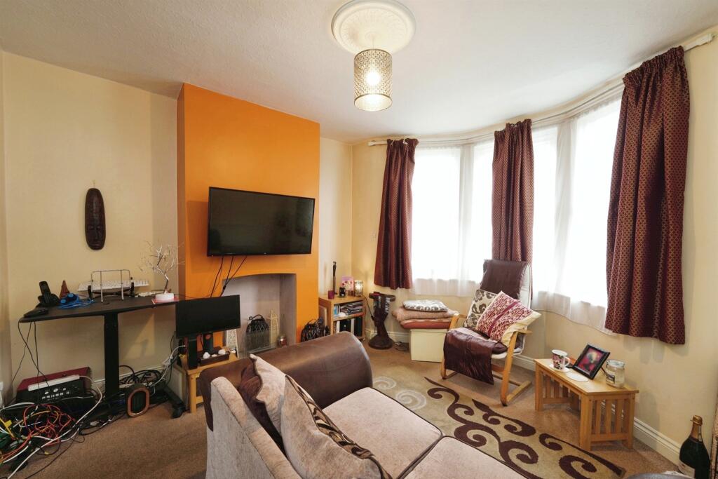 Additional property image - Soundwell Road, Bristol