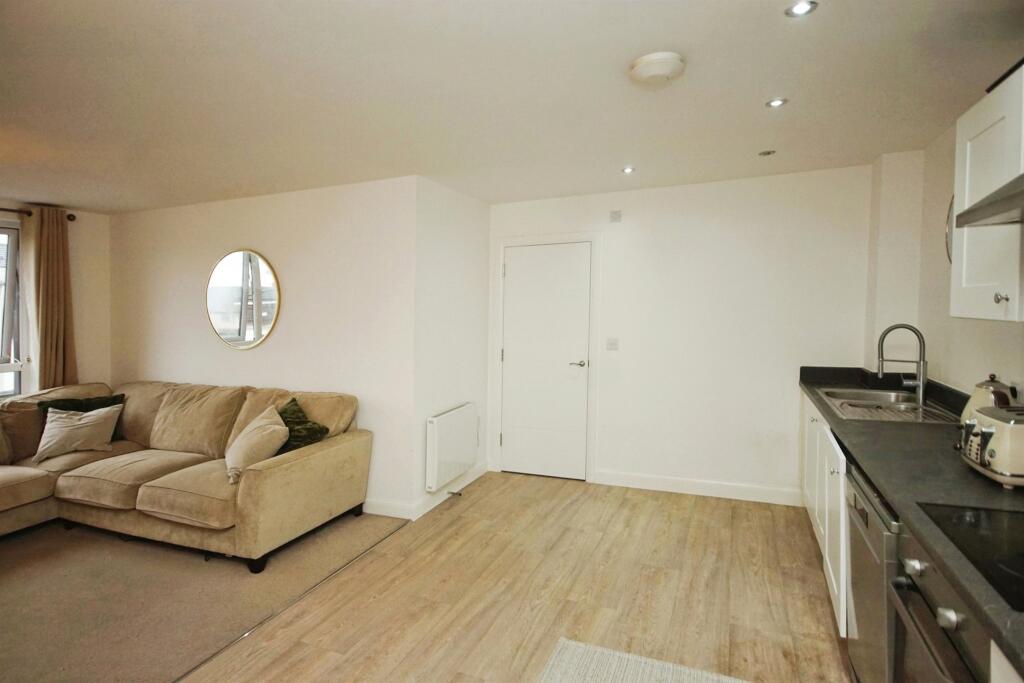 Additional property image - Elmtree Way, Kingswood, Bristol
