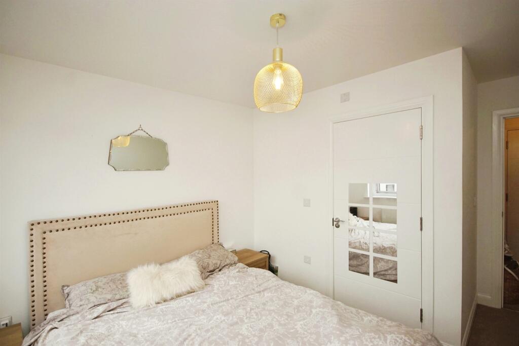 Additional property image - Elmtree Way, Kingswood, Bristol