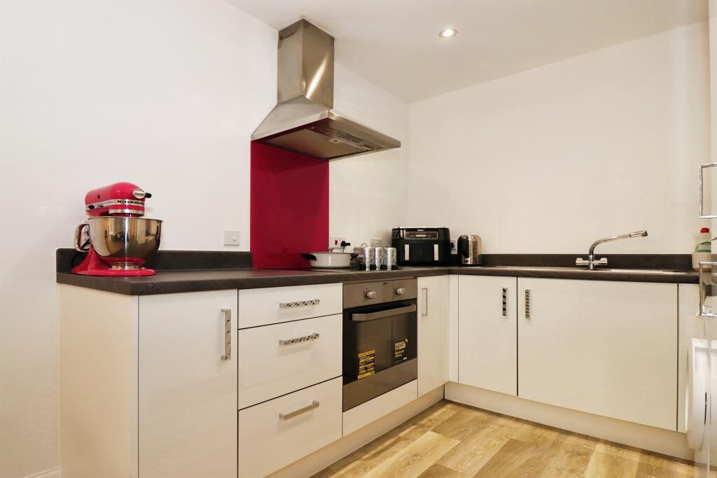 Additional property image - Elmtree Way, Kingswood, Bristol