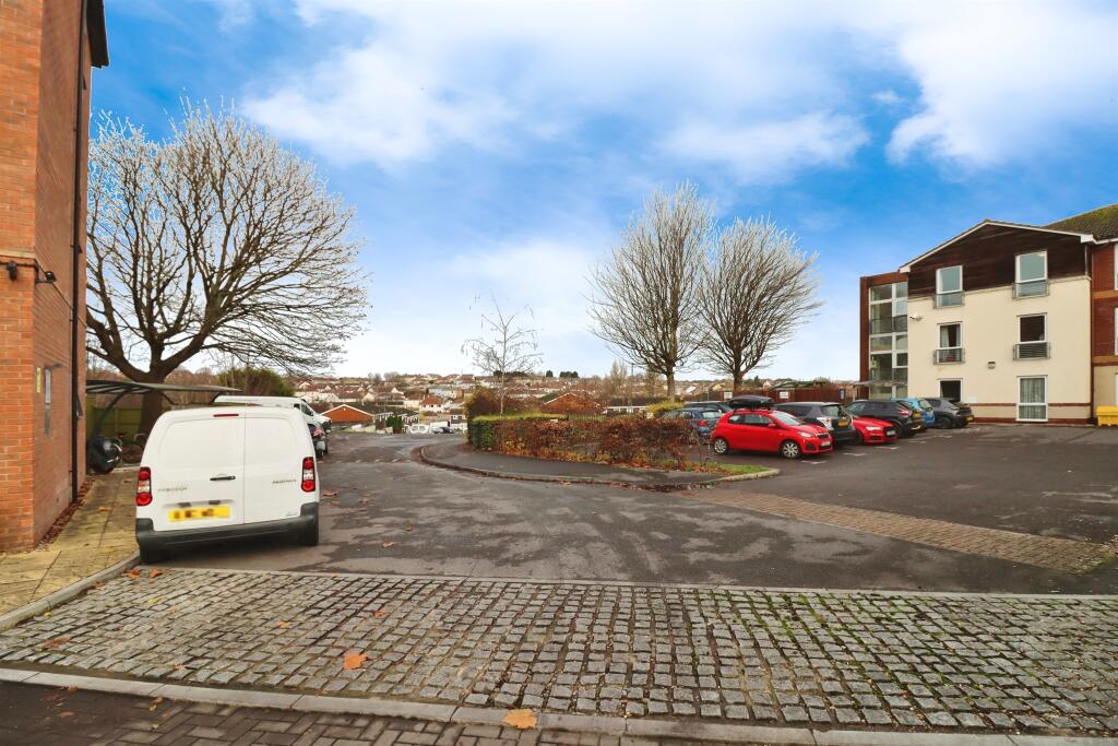 Additional property image - Elmtree Way, Kingswood, Bristol