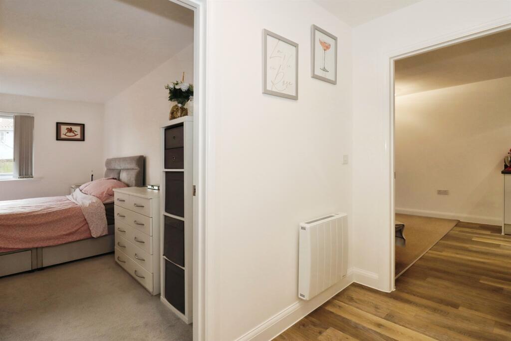 Additional property image - Elmtree Way, Kingswood, Bristol