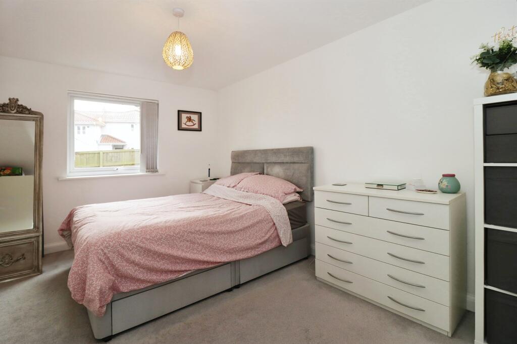 Additional property image - Elmtree Way, Kingswood, Bristol
