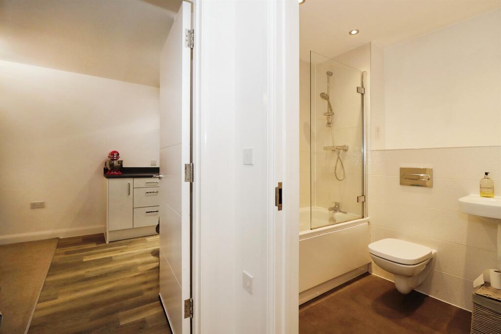 Additional property image - Elmtree Way, Kingswood, Bristol