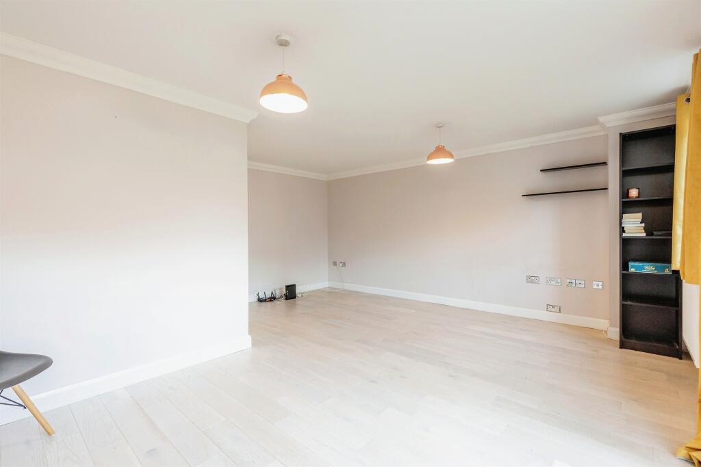 Additional property image - Strathearn Drive, Westbury-On-Trym, Bristol