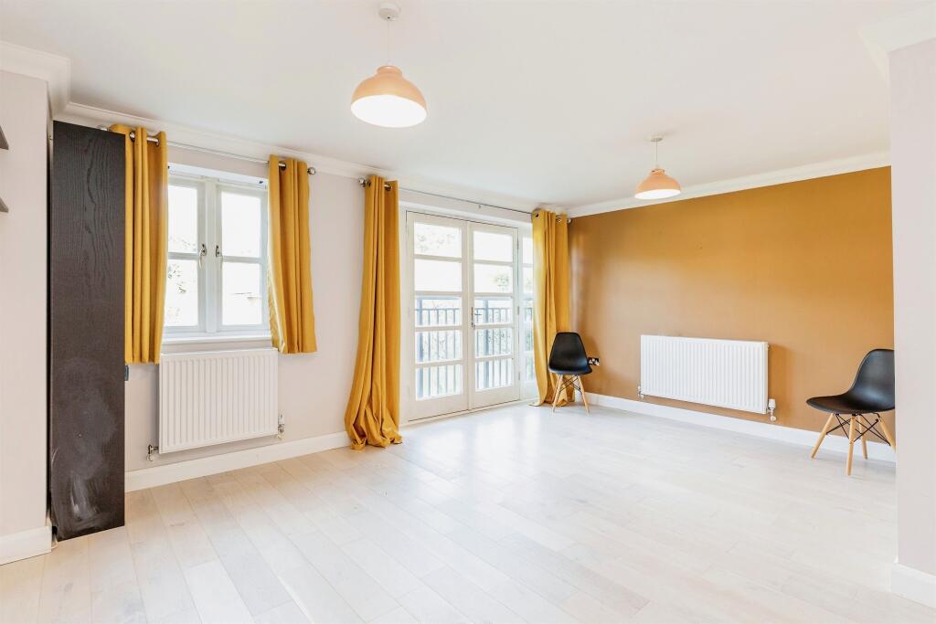Additional property image - Strathearn Drive, Westbury-On-Trym, Bristol