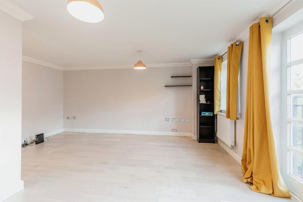 Additional property image - Strathearn Drive, Westbury-On-Trym, Bristol