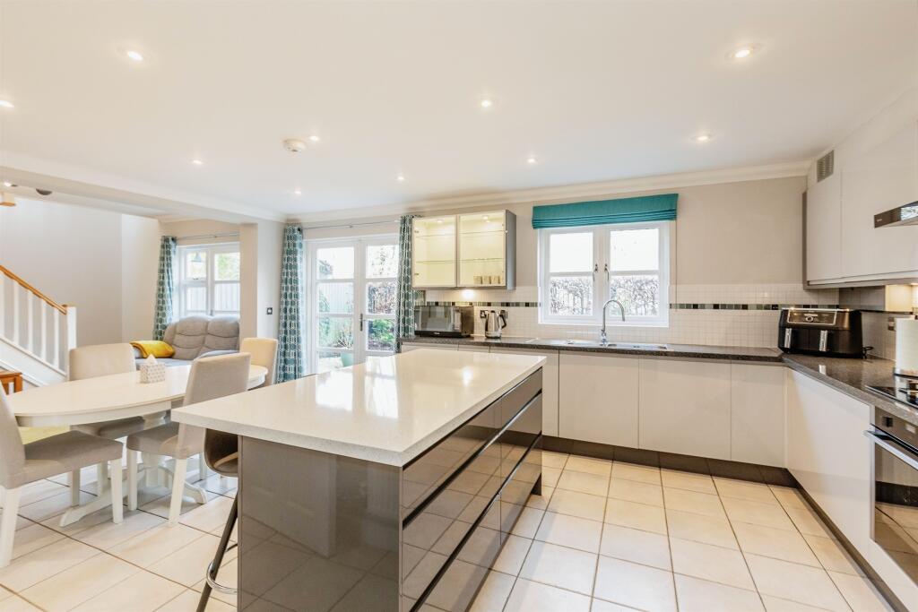 Additional property image - Royal Victoria Park, Bristol