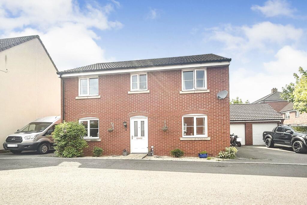 4 bedroom detached house for sale in The Bramblings, Melksham, SN12