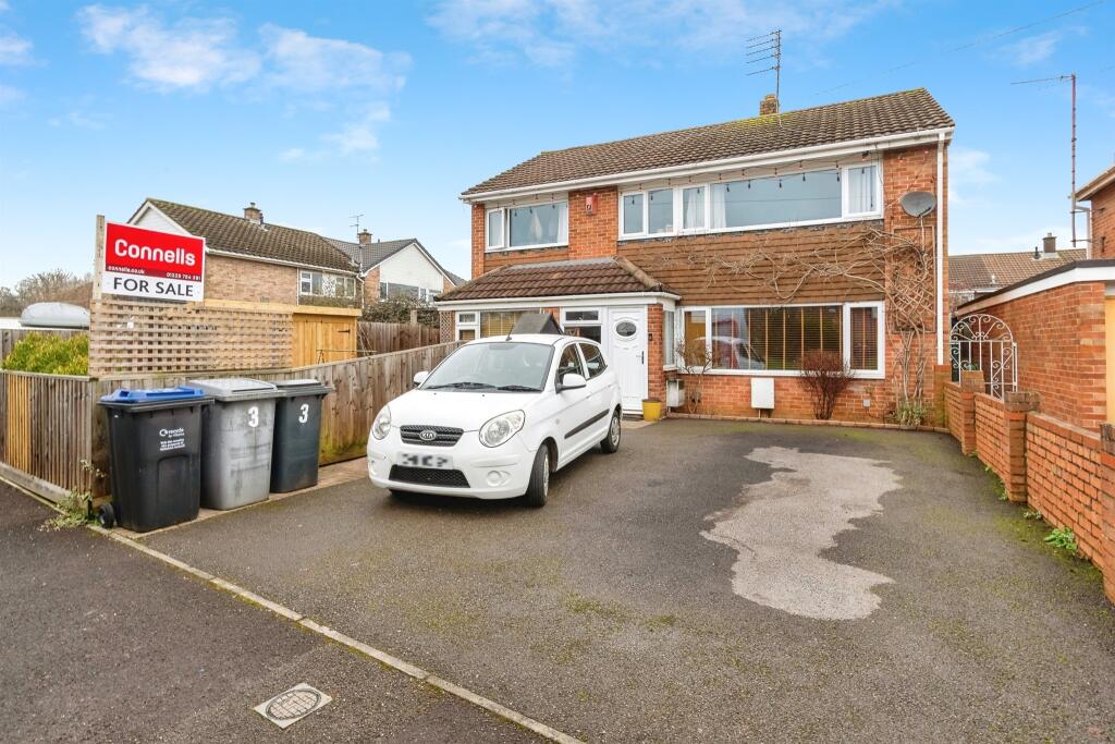 Main image of property: Slowgrove Close, Trowbridge