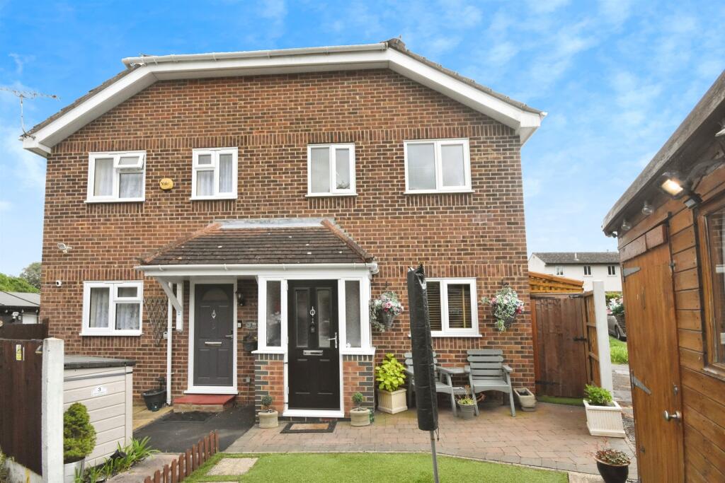 Main image of property: Leonard Mews, Braintree
