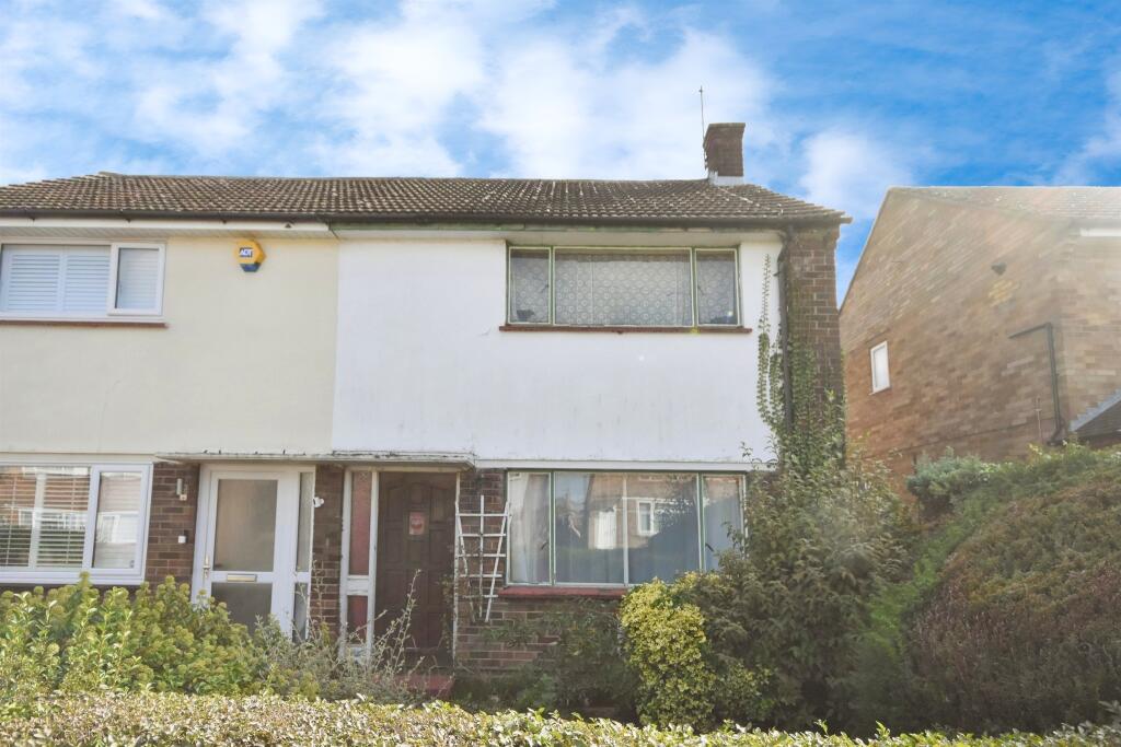 Main image of property: Edinburgh Gardens, Braintree