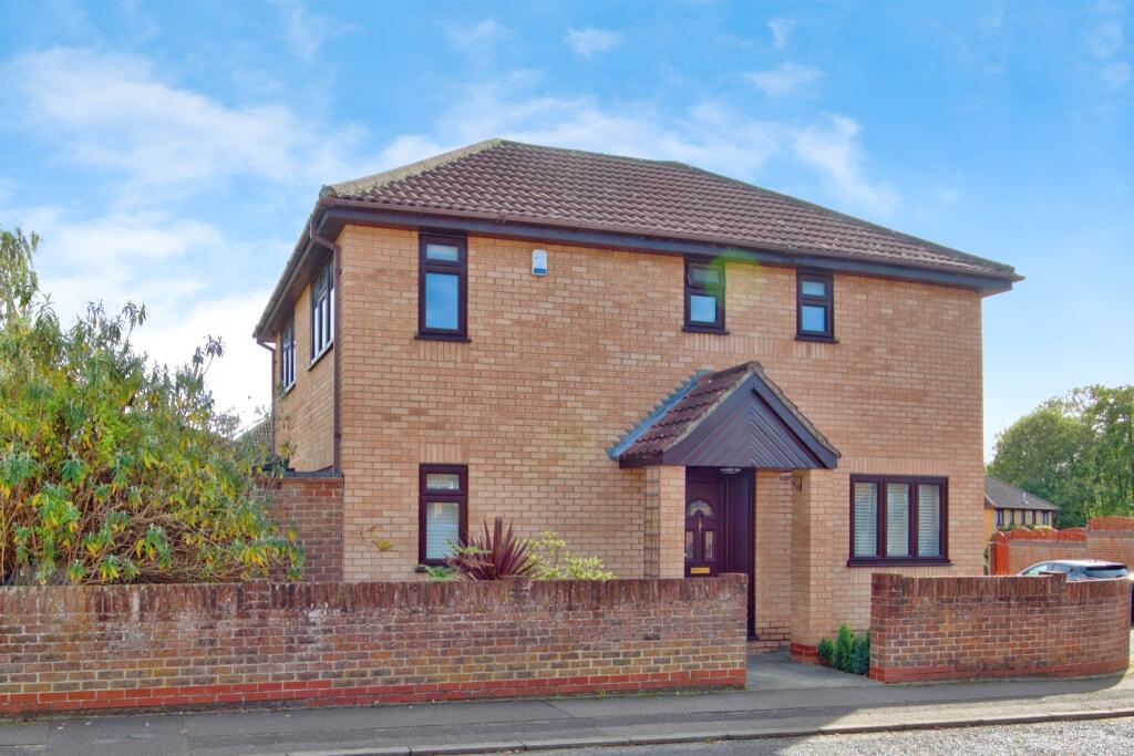 Main image of property: Pampas Close, Colchester
