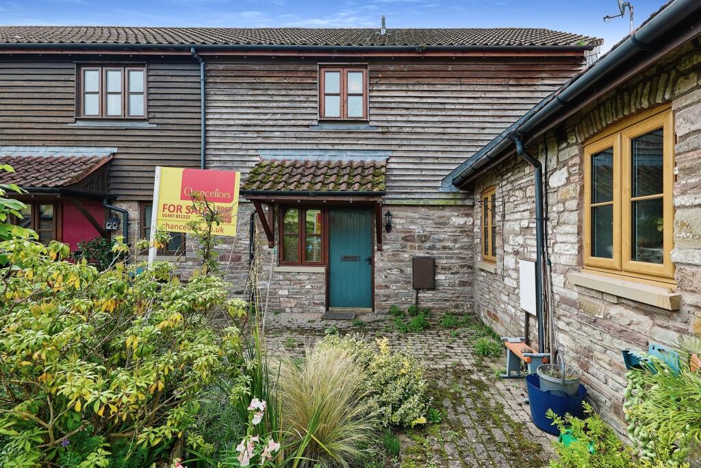 3 bedroom semidetached house for sale in Dore View, Dorstone, Hereford