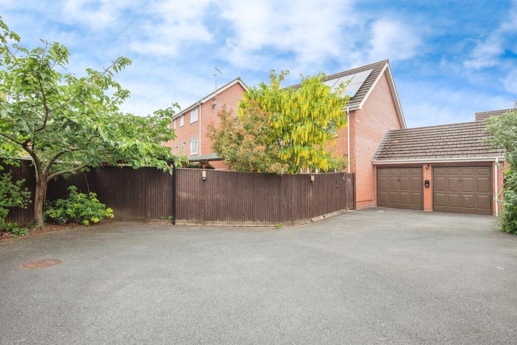 Main image of property: Peacocks Field Walk, Hereford