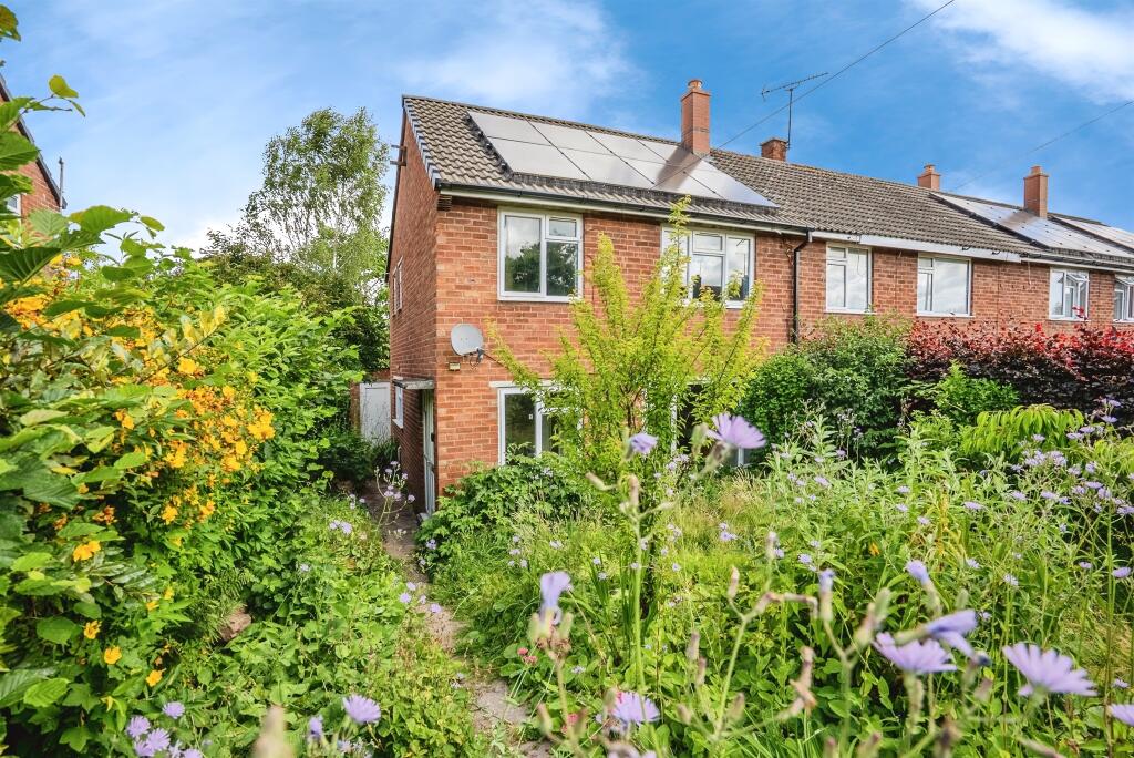 3 bedroom end of terrace house