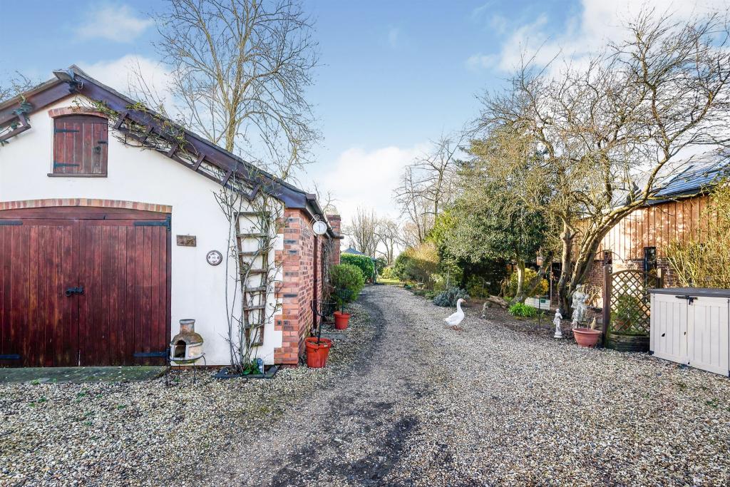 3 bedroom cottage for sale in Cross Keys, Cross Keys, Hereford, HR1