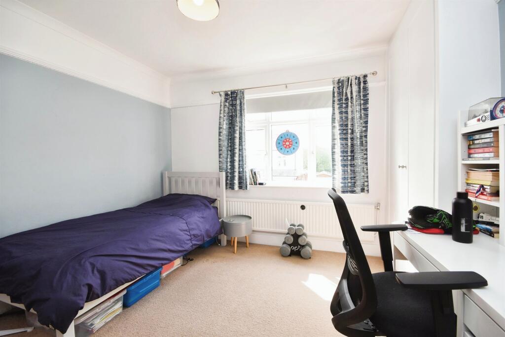 Additional property image - Finchley Avenue, Chelmsford