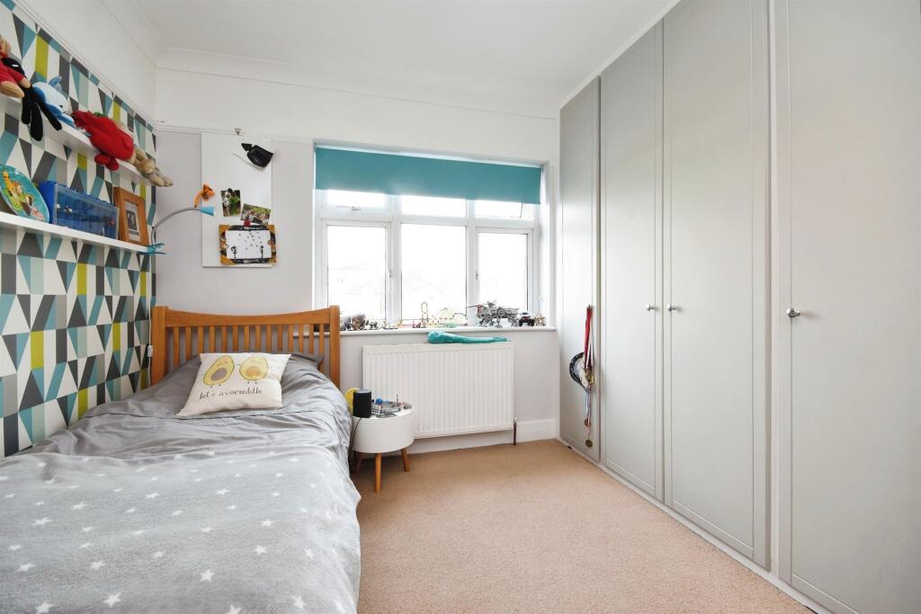 Additional property image - Finchley Avenue, Chelmsford