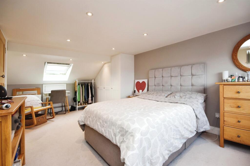 Additional property image - Finchley Avenue, Chelmsford