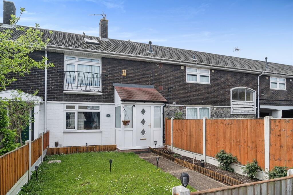 2 bedroom terraced house for sale in Whitmore Way, Basildon, SS14