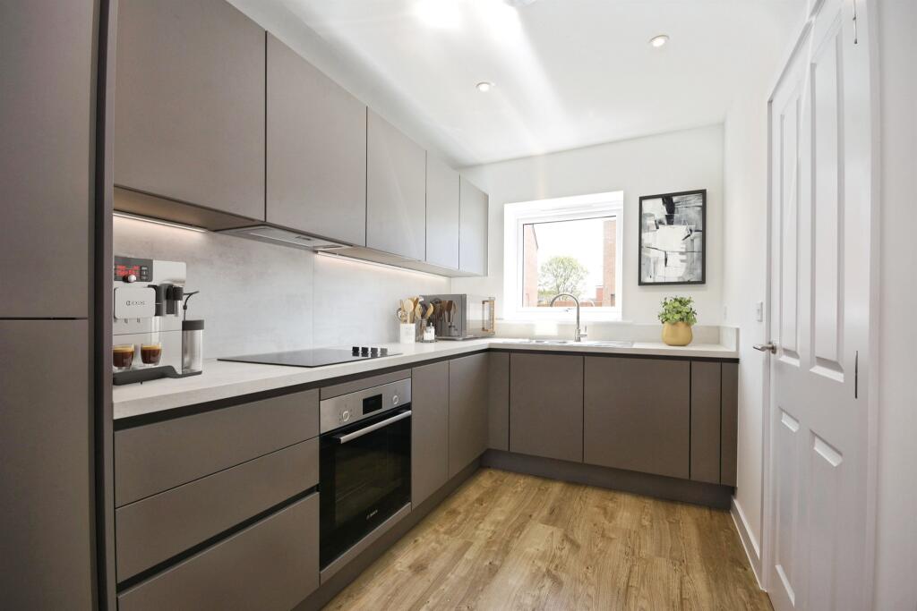 Main image of property: Ghyllgrove Close, Basildon