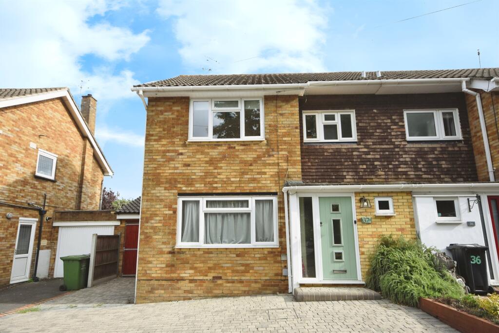 Main image of property: Hillary Mount, Billericay