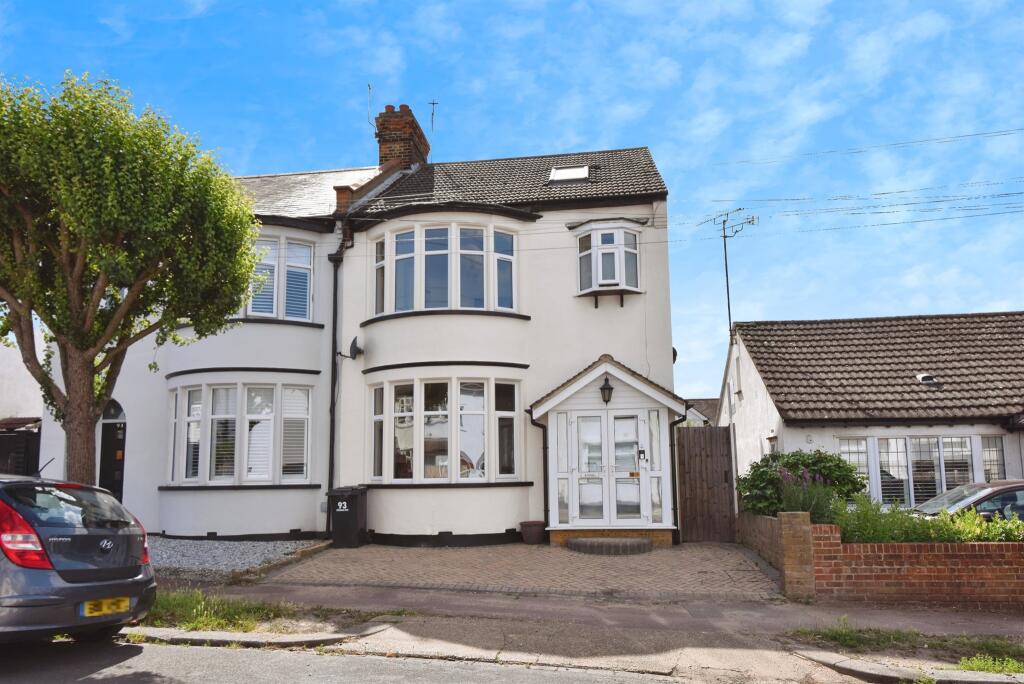 Main image of property: Dundonald Drive, LEIGH-ON-SEA