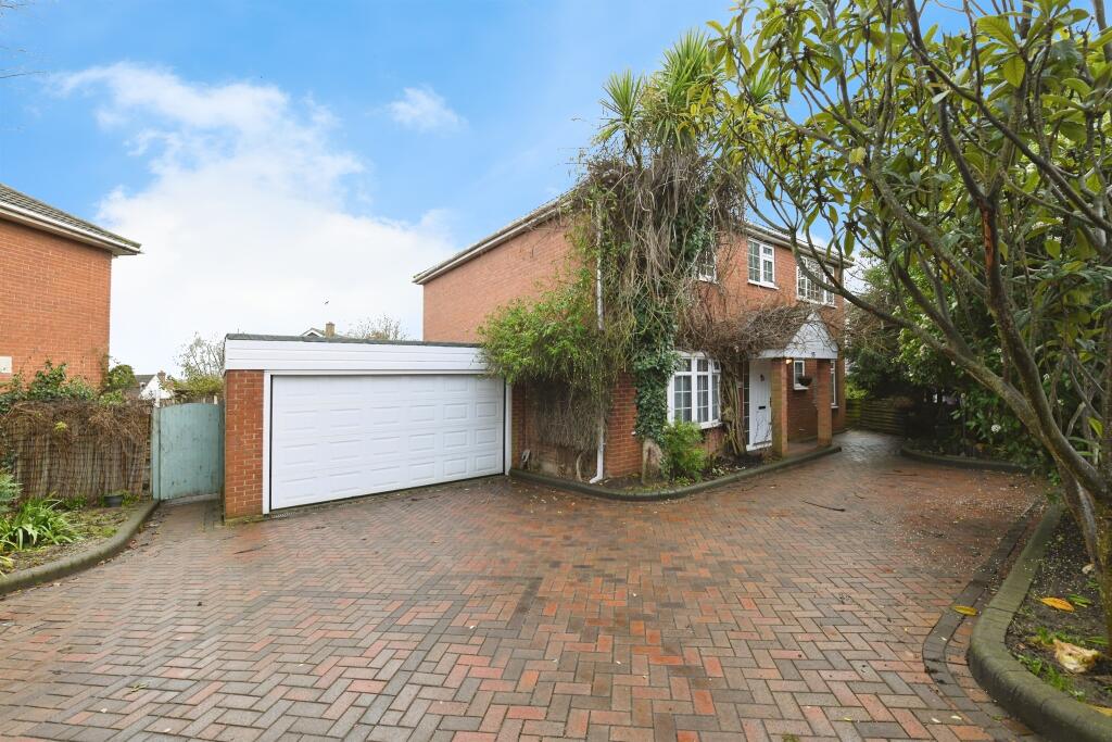 Main image of property: High Road, Rayleigh
