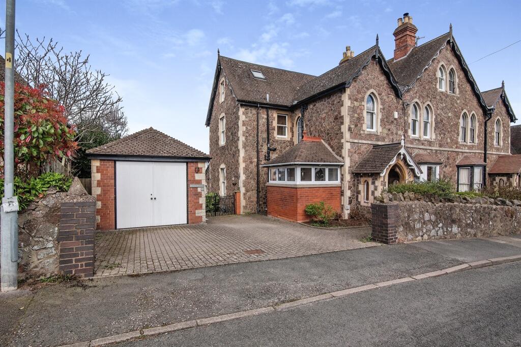 5 bedroom semidetached house for sale in Highfield Road, Malvern, WR14